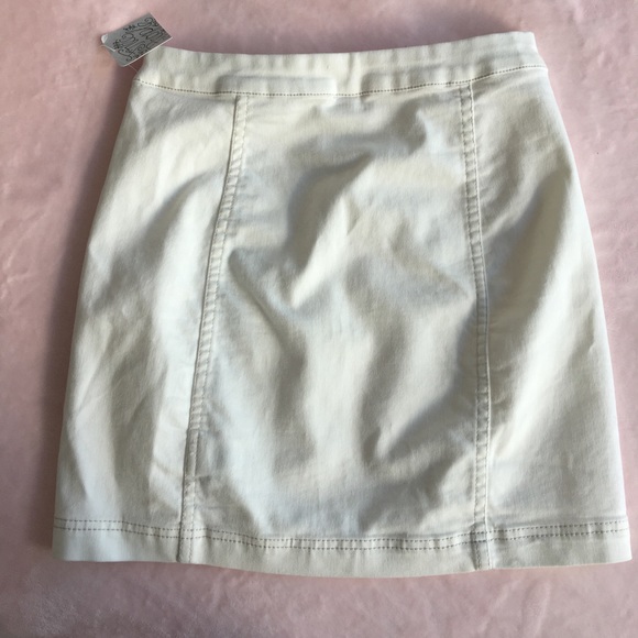 This Way or That Way Mini Skirt - Picture 7 of 7